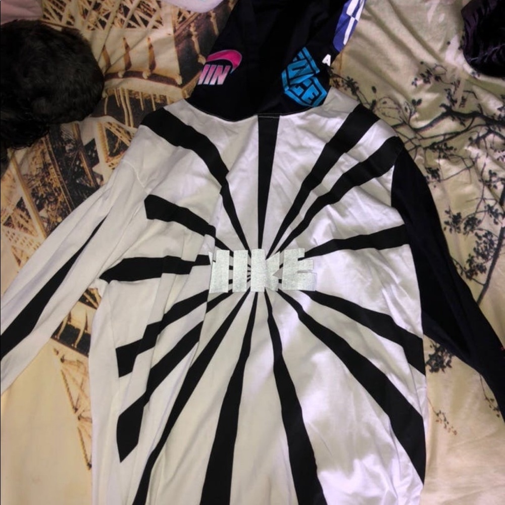 Nike long sleeve hoodie shirt